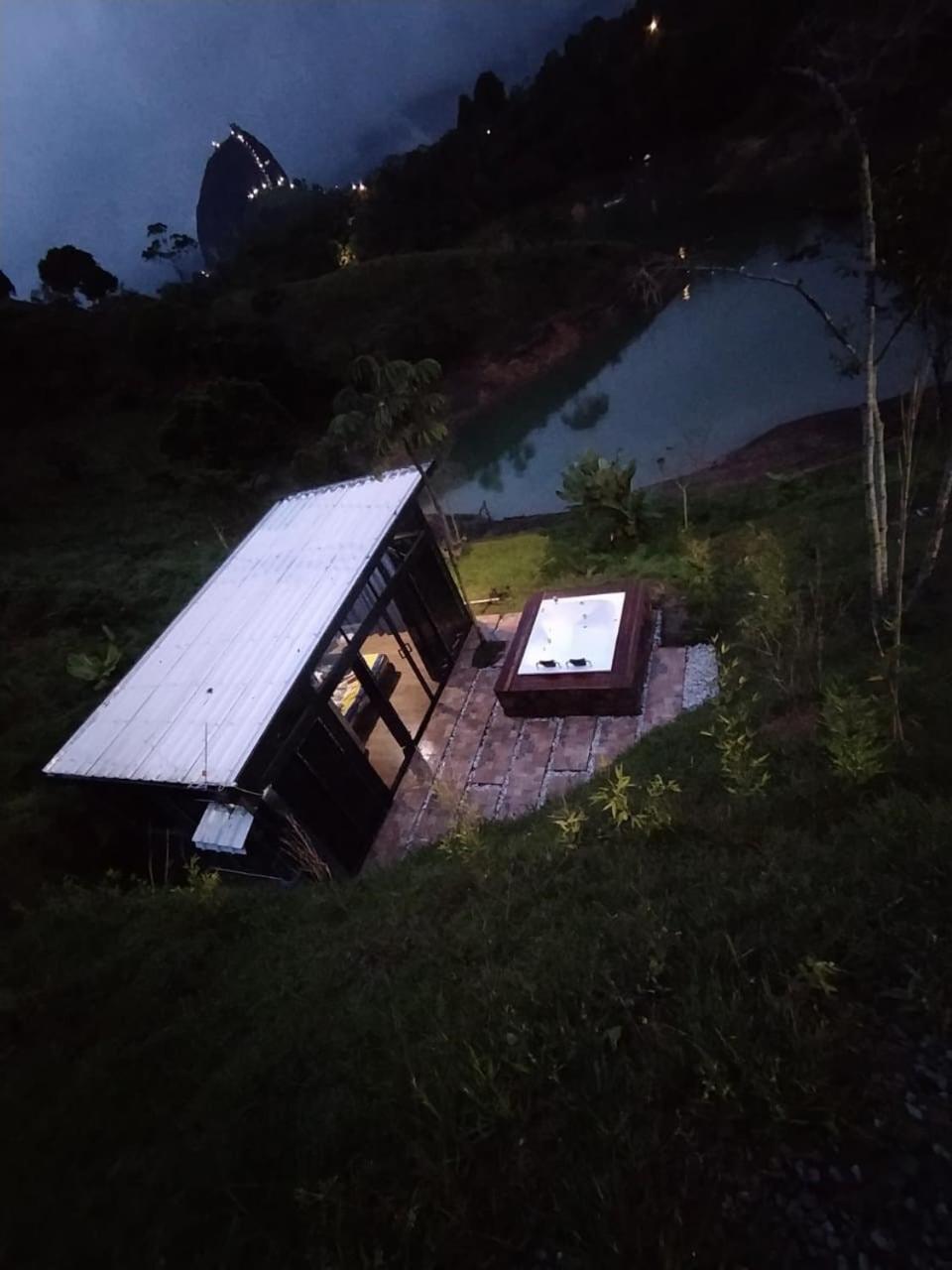 Cabana Privada Sin Prisa "Not Rush" Preciosa! Con Jacuzzi, Vista Y Acceso Directo Al Embalse, Vista A La Piedra , Deporte Acuatico Paddle Board And Breakfast Incluidos ! Imperdible Guatapé Esterno foto